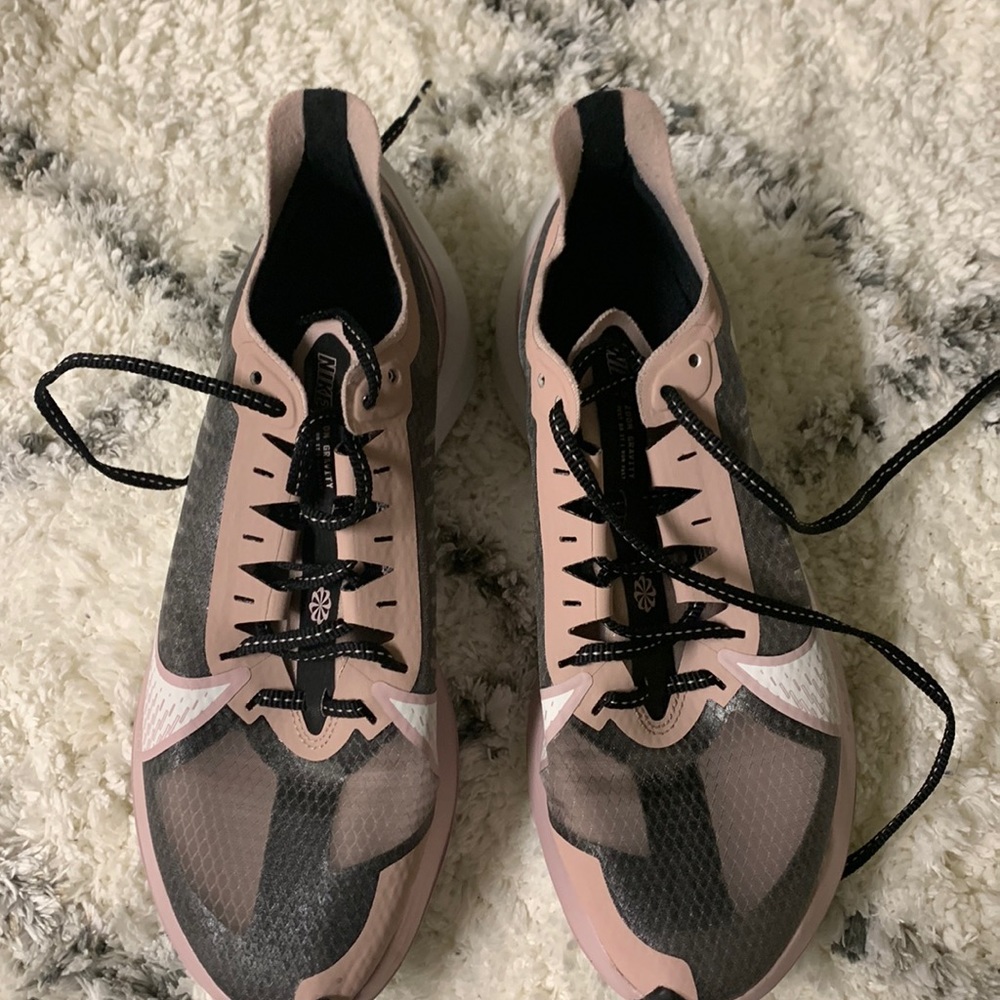 Good shoes good conditions